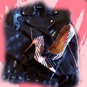 Betsy Johnson fun print pumps